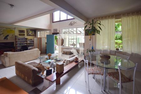 Sala de casa de condomínio à venda com 4 quartos, 320m² em Jacarepaguá, Rio de Janeiro