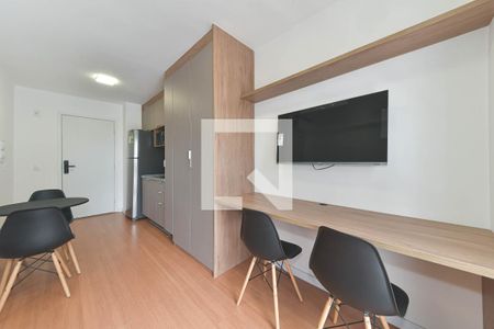 Quarto de kitnet/studio para alugar com 1 quarto, 25m² em Jardim das Acacias, São Paulo