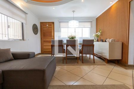 Sala de casa à venda com 4 quartos, 260m² em Jardim Laone, São Paulo