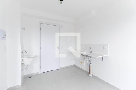 Sala - Cozinha de apartamento para alugar com 2 quartos, 42m² em Guaianases, São Paulo