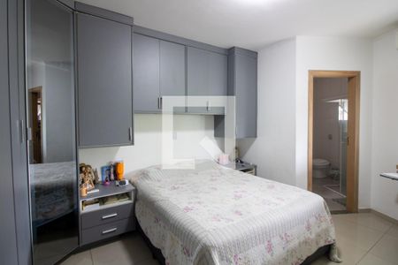 Quarto 2 de casa à venda com 2 quartos, 187m² em Jardim Ipanema (cidade Lider), São Paulo