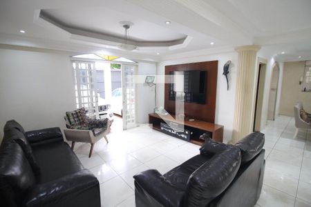 Sala de casa para alugar com 4 quartos, 314m² em Santa Helena, Belo Horizonte