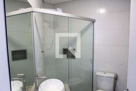Banheiro de kitnet/studio para alugar com 1 quarto, 17m² em Butantã, São Paulo