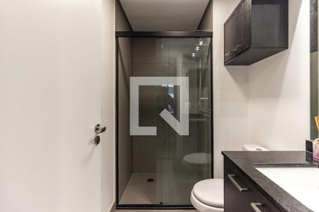 Banheiro de kitnet/studio para alugar com 1 quarto, 31m² em República, São Paulo