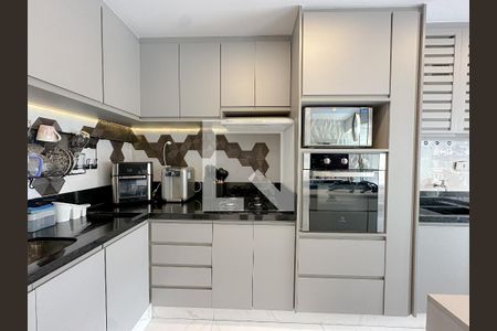 Sala/Cozinha de apartamento à venda com 2 quartos, 62m² em Vila Anastácio, São Paulo