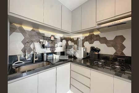 Sala/Cozinha de apartamento à venda com 2 quartos, 62m² em Vila Anastácio, São Paulo