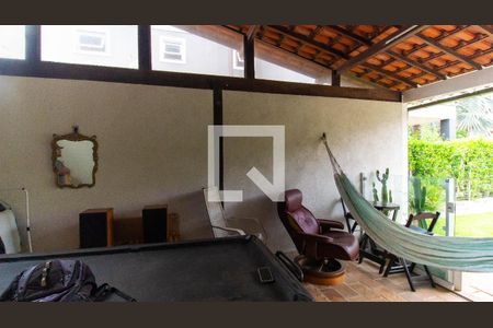 Casa à venda com 3 quartos, 450m² em Várzea das Moças, Niterói