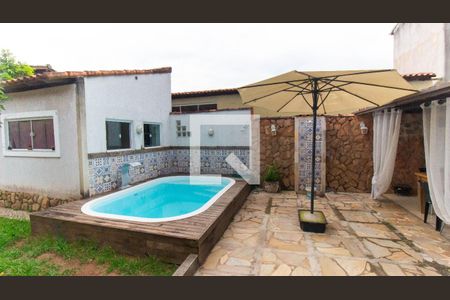 Casa à venda com 3 quartos, 450m² em Várzea das Moças, Niterói