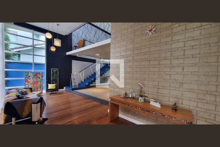 Sala de casa de condomínio para alugar com 4 quartos, 350m² em Jardim Residencial Suzano, Suzano