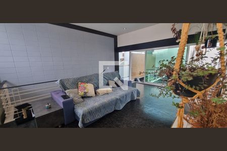 Sala de casa de condomínio para alugar com 4 quartos, 350m² em Jardim Residencial Suzano, Suzano