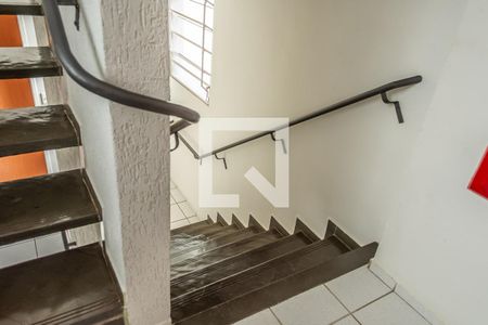 Área Comum-Escadarias de apartamento para alugar com 3 quartos, 49m² em Centro, Americana