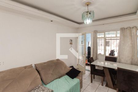 Sala de casa à venda com 4 quartos, 240m² em Vila Sabrina, São Paulo