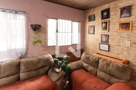 Sala de TV de casa à venda com 4 quartos, 240m² em Vila Sabrina, São Paulo