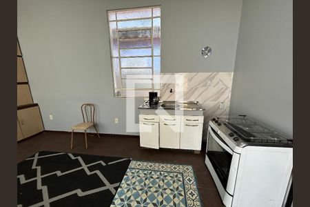 Sala/Quarto/Cozinha de kitnet/studio para alugar com 1 quarto, 26m² em Bento Ribeiro, Rio de Janeiro