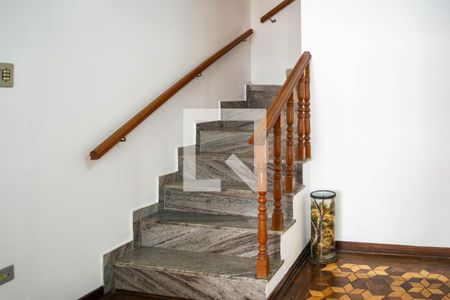 Escada de casa à venda com 3 quartos, 160m² em Vila Santo Estevão, São Paulo