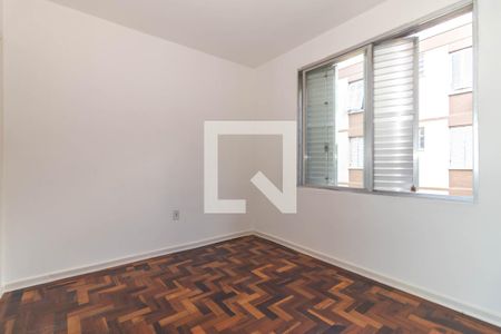 Sala  de apartamento para alugar com 1 quarto, 40m² em Jardim Itu, Porto Alegre
