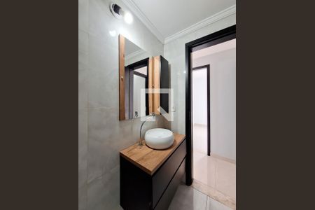 Banheiro de apartamento para alugar com 2 quartos, 49m² em Jardim do Tiro, São Paulo