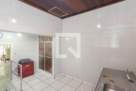 Cozinha da Casa 1 de casa à venda com 5 quartos, 160m² em Jaçanã, São Paulo