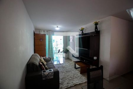 Sala de casa de condomínio para alugar com 2 quartos, 85m² em Praia do Flamengo, Salvador