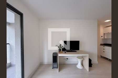 Quarto de kitnet/studio para alugar com 0 quarto, 26m² em Cidade Monções, São Paulo