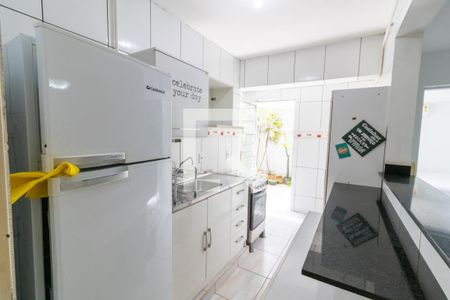 Cozinha e Área de Serviço de apartamento à venda com 1 quarto, 40m² em Medianeira, Porto Alegre