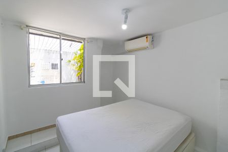 Quarto de apartamento à venda com 1 quarto, 40m² em Medianeira, Porto Alegre