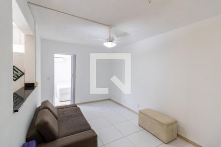 Sala de apartamento à venda com 1 quarto, 40m² em Medianeira, Porto Alegre