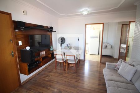 Sala de apartamento à venda com 2 quartos, 53m² em Brasil Industrial, Belo Horizonte
