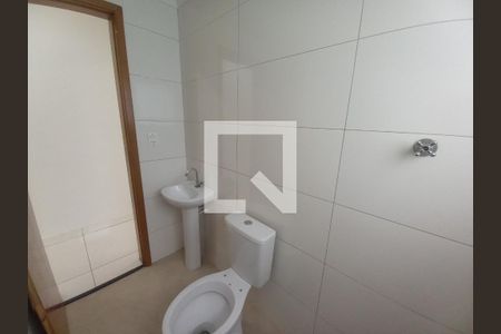 Banheiro de apartamento para alugar com 1 quarto, 25m² em Parque Continental I, Guarulhos