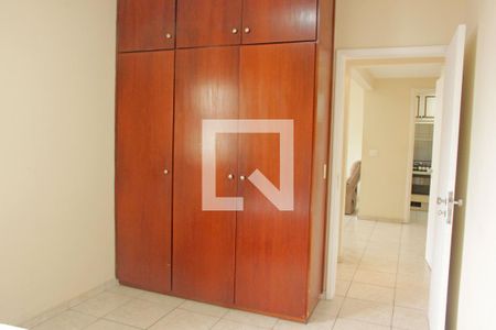 Quarto de apartamento para alugar com 2 quartos, 70m² em Gonzaga, Santos