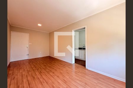 Sala de apartamento para alugar com 1 quarto, 45m² em Petrópolis, Porto Alegre