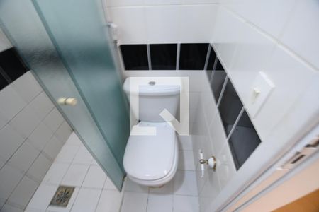 Banheiro de apartamento para alugar com 1 quarto, 60m² em Cambuí, Campinas