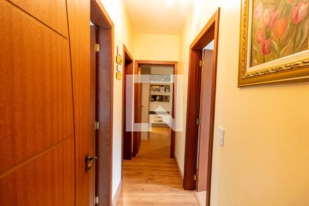 Corredor de apartamento à venda com 3 quartos, 101m² em Tristeza, Porto Alegre