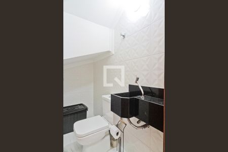 Lavabo de casa à venda com 3 quartos, 170m² em Parque Sao Domingos, São Paulo