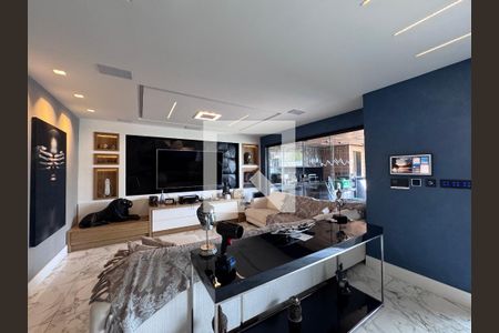 Sala de casa de condomínio à venda com 4 quartos, 383m² em Recreio dos Bandeirantes, Rio de Janeiro