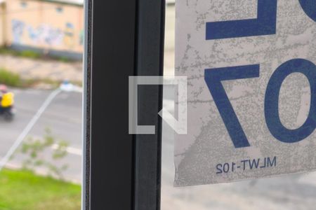 PLACA INSTALADA NO IMÓVEL de apartamento à venda com 2 quartos, 42m² em Vila Marieta, Campinas