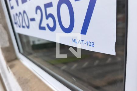 PLACA INSTALADA NO IMÓVEL  de apartamento à venda com 2 quartos, 42m² em Vila Marieta, Campinas