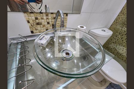 Banheiro do Quarto 1 de apartamento para alugar com 2 quartos, 86m² em Guilhermina, Praia Grande