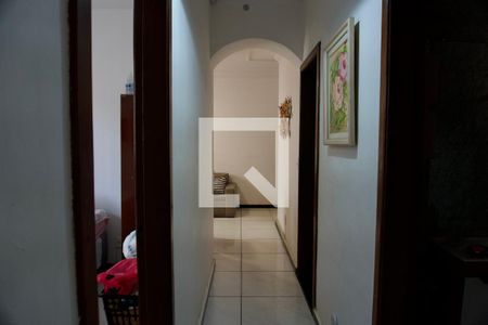 Corredor de apartamento para alugar com 3 quartos, 66m² em Caiçara-adelaide, Belo Horizonte