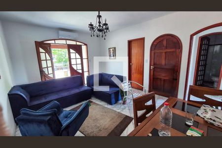 Sala de casa para alugar com 2 quartos, 90m² em Penha, Rio de Janeiro