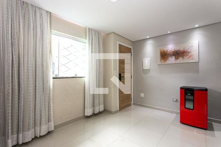 Sala de casa de condomínio para alugar com 3 quartos, 120m² em Vila Carrão, São Paulo