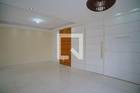 Sala de casa para alugar com 3 quartos, 250m² em Piratininga, Niterói