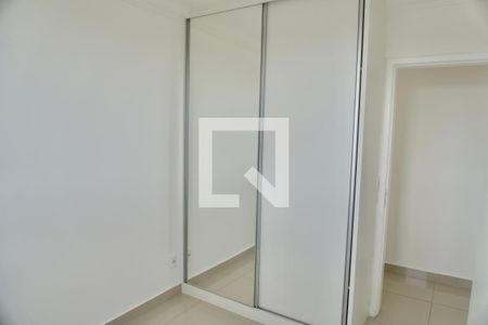 Quarto 1 de apartamento para alugar com 2 quartos, 49m² em Vila Amaral, Belo Horizonte