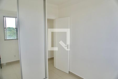 Quarto 1 de apartamento para alugar com 2 quartos, 49m² em Vila Amaral, Belo Horizonte