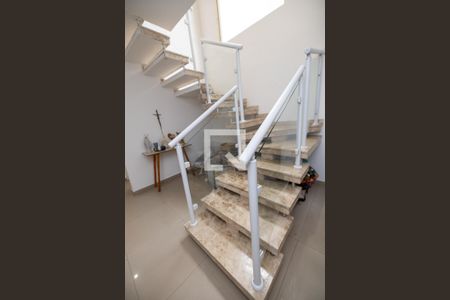 Sala de casa para alugar com 3 quartos, 195m² em Vila do Conde, Barueri