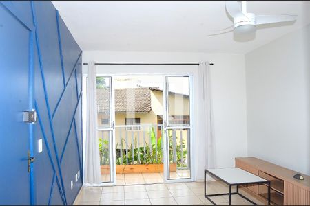 Sala de apartamento para alugar com 2 quartos, 64m² em Goiânia, Belo Horizonte
