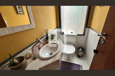 Lavabo de casa para alugar com 5 quartos, 210m² em Vargem Grande, Rio de Janeiro