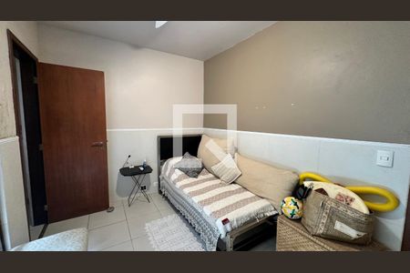 Quarto 1 de casa para alugar com 5 quartos, 210m² em Vargem Grande, Rio de Janeiro