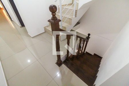 Hall de casa para alugar com 3 quartos, 304m² em Jardim Nossa Senhora do Carmo, São Paulo