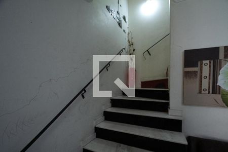 Escada de casa à venda com 3 quartos, 205m² em Vila Vivaldi, São Bernardo do Campo